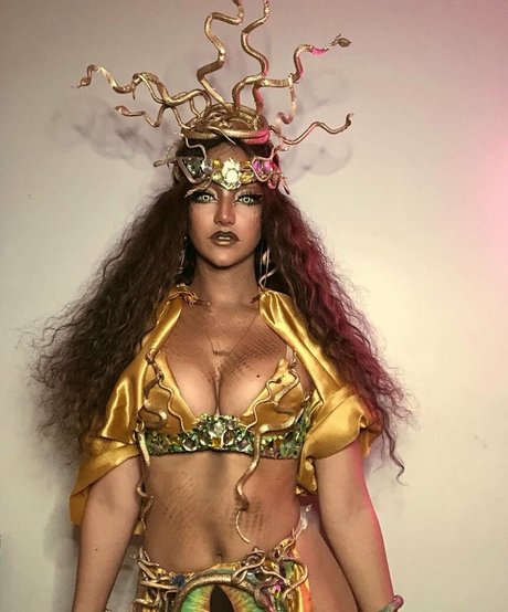 Melanie Iglesias star erotic picture