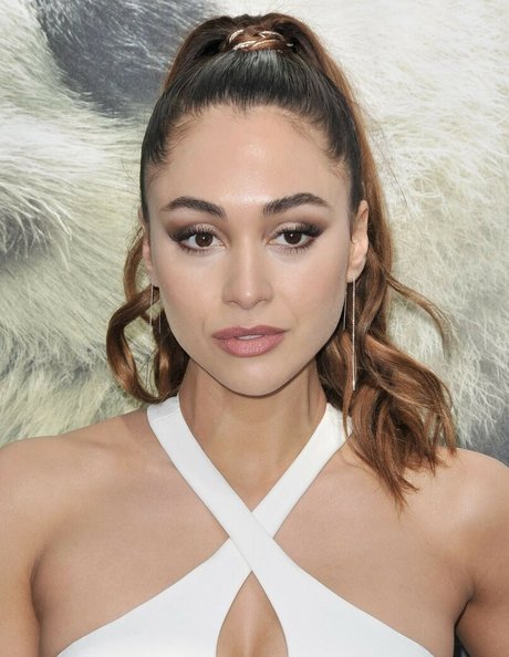 Lindsey Morgan top pornstar photo