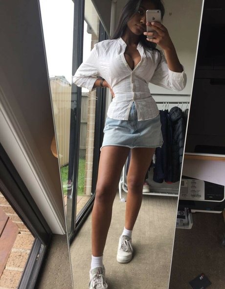 college onlyfans sexy nude images