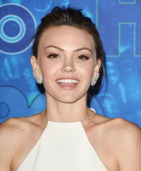 Aimee Richelle Teegarden nice star images