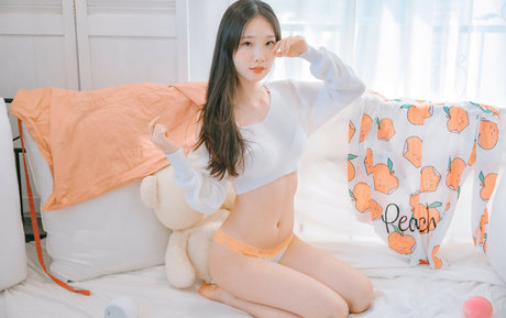 Pureding high quality model galleries