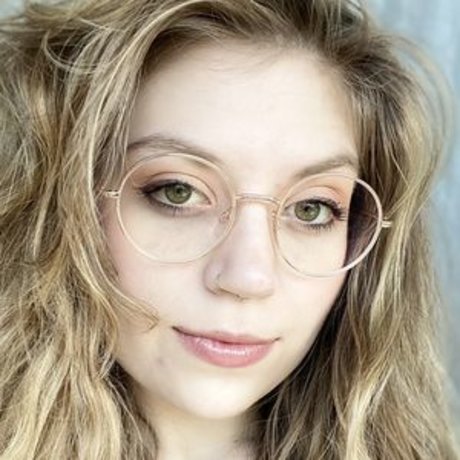 older women onlyfans nude pic