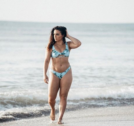 female midget onlyfans hd images