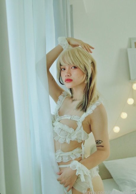 Sab Sangria exclusive star photo