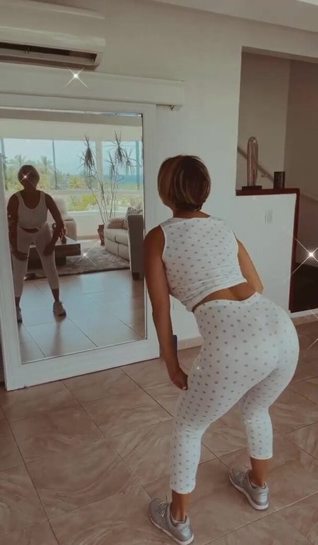 Monicest art pornstar photo