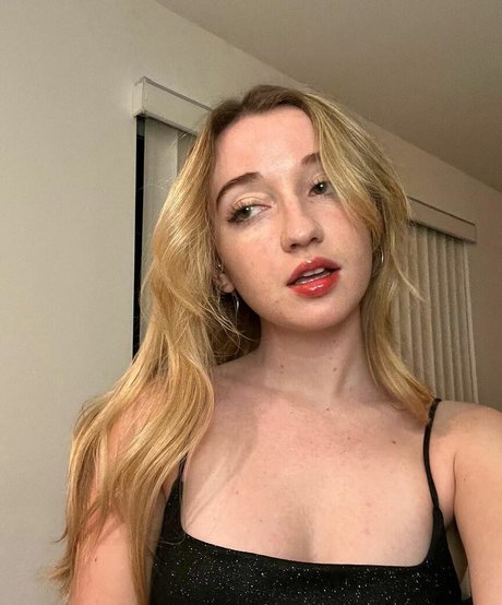 Stacey Ryan model exclusive image