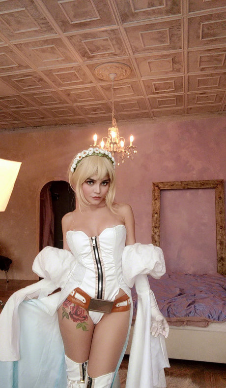 blonde shemale onlyfans free nude image