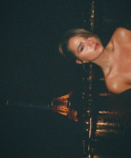 Jessy Hartel model perfect picture