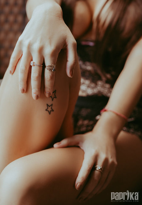 Alyne Lary exclusive pornstar pics