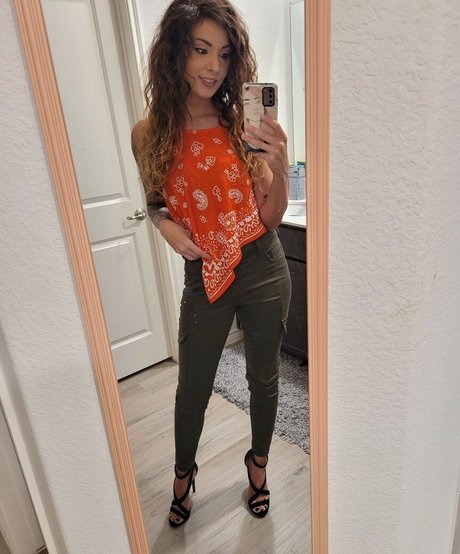 MelonieMac nudes actress photo