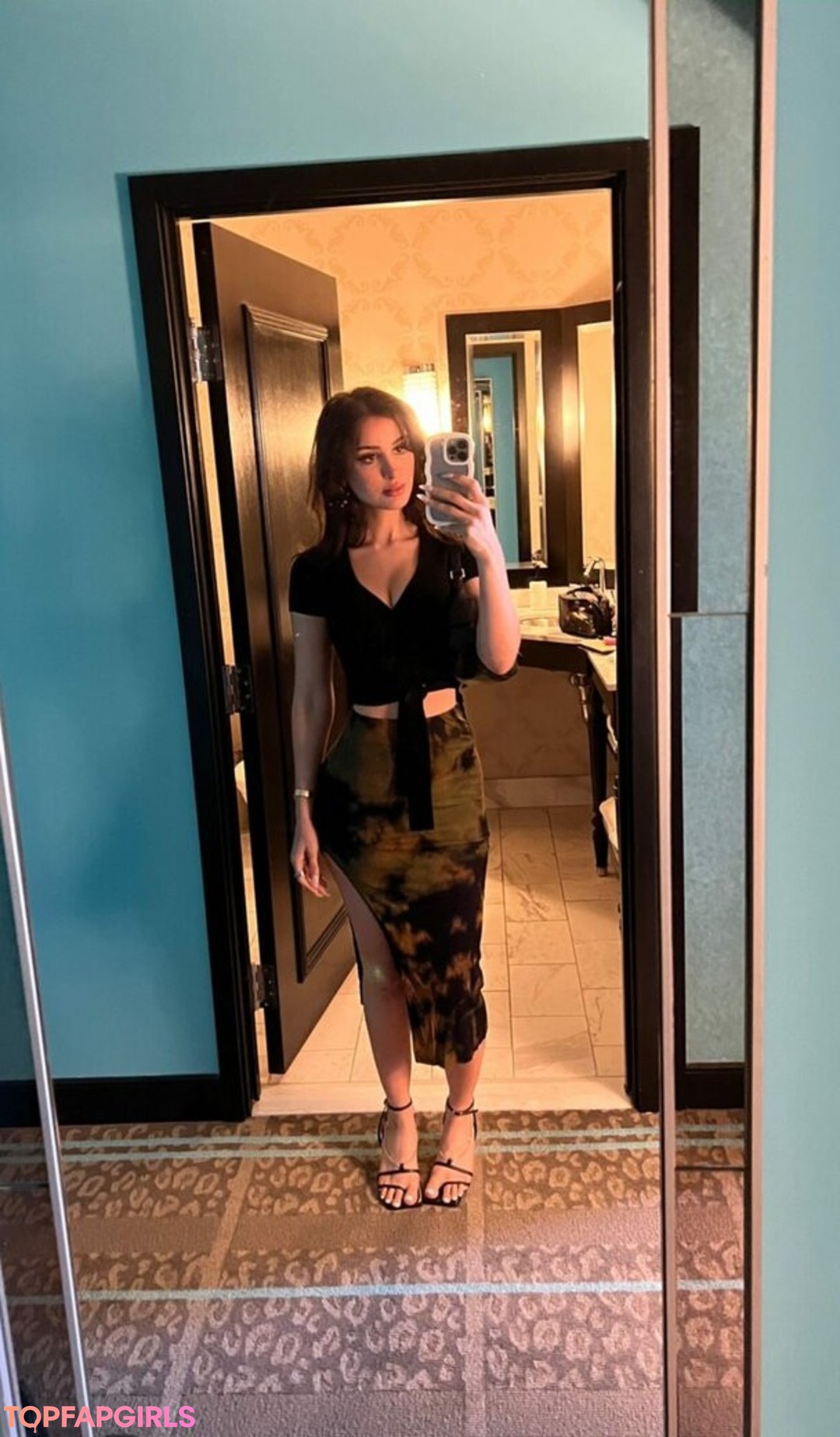 Sssniperwolf model img