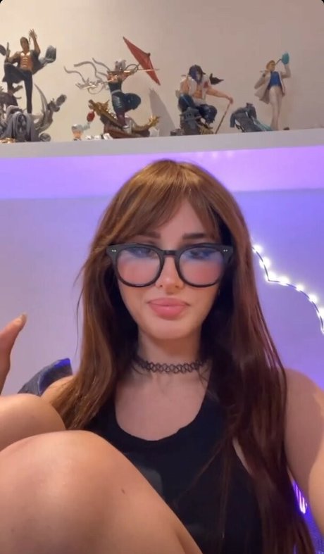 Sssniperwolf xxx actress picture