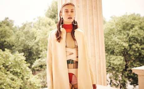 Olga Kurylenko top actress images