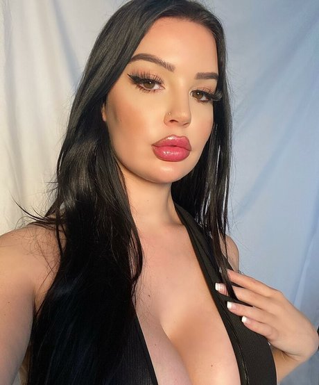 boobs selfie onlyfans exclusive archive