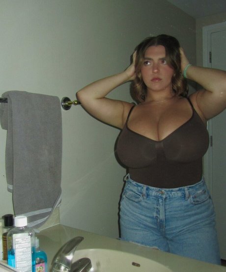 seerahb2 sex actress galleries