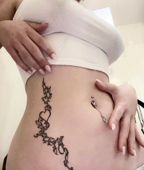 emquizii sexy pornstar img