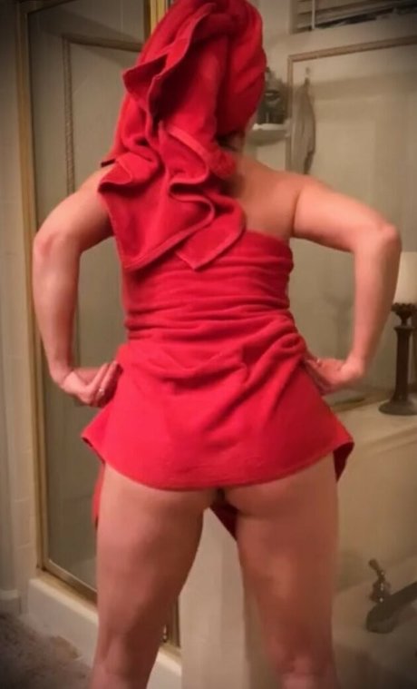 Tylene Buck naked model pictures