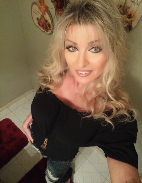 influencer girls onlyfans hot nude pics