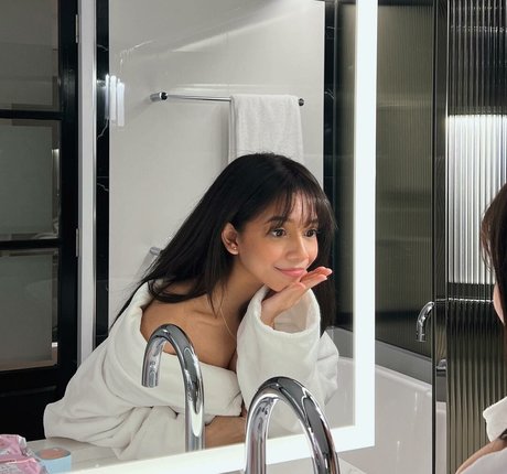 Eeeveenara Profile photo