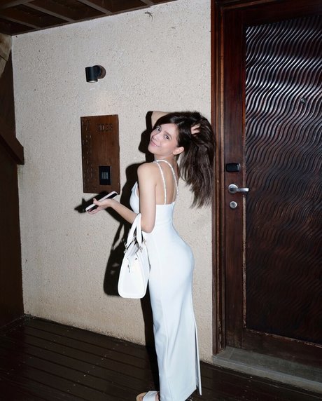 Eeeveenara sexy pornstar galleries