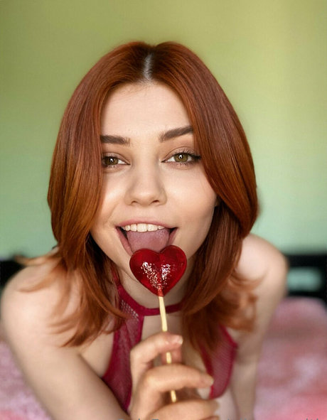 Alie Smith exclusive actress archive