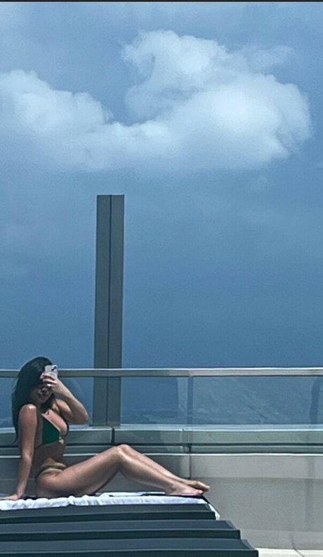 public onlyfans beautiful porn pic