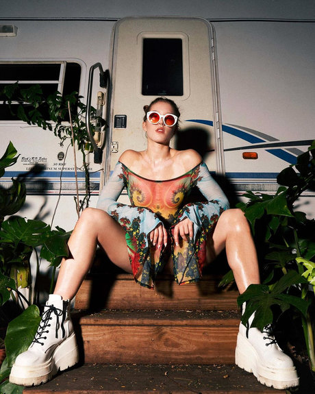 Alanna Jade Taylor pretty model pics