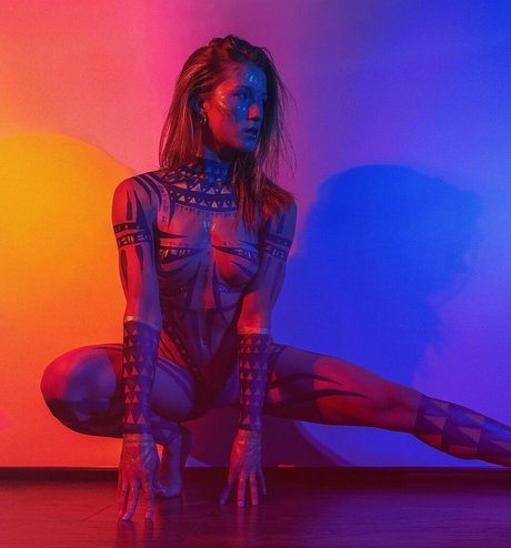 Alanna Jade Taylor naked star pics