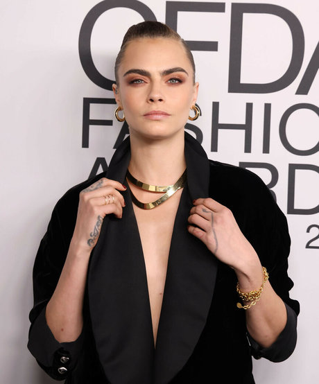 Cara Delevingne star sexy pictures