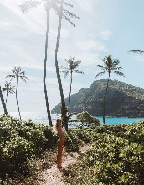 Amberleigh West star hot pictures