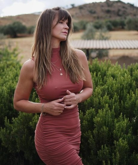 brown onlyfans top pictures