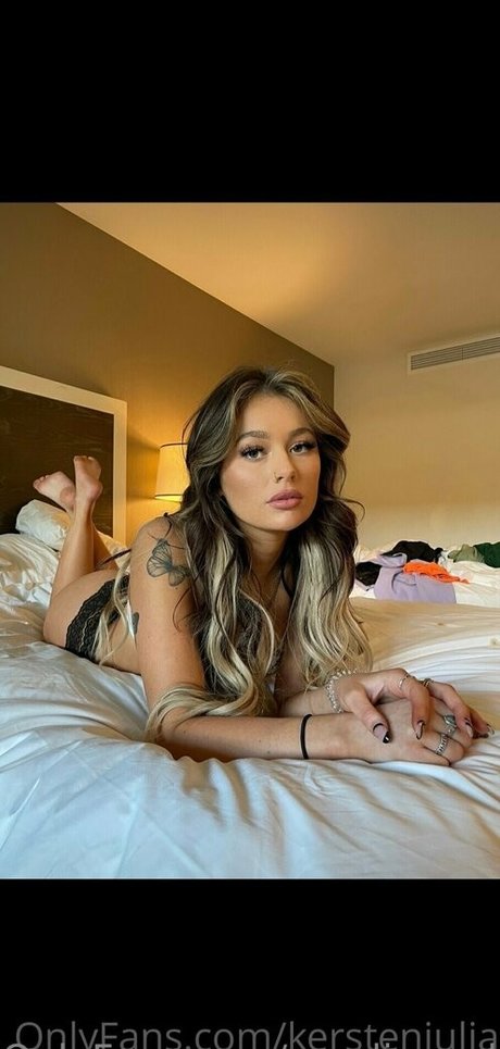 carolinecolston star pretty gallery