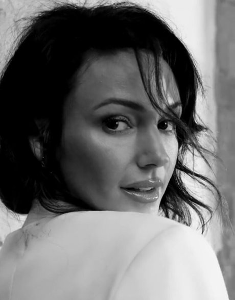 Michelle Keegan model free image