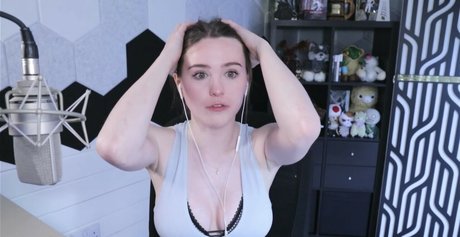 Frankie Lollia pretty pornstar archive