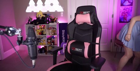 Dizzykitten model sex archive