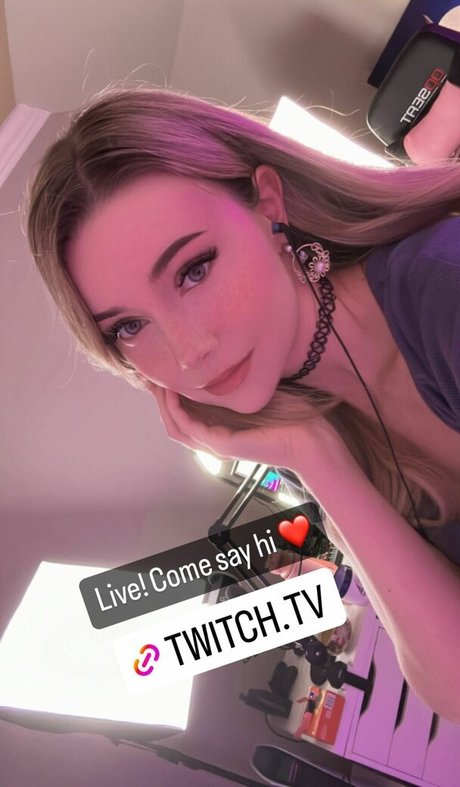 asian tranny onlyfans sexy xxx image