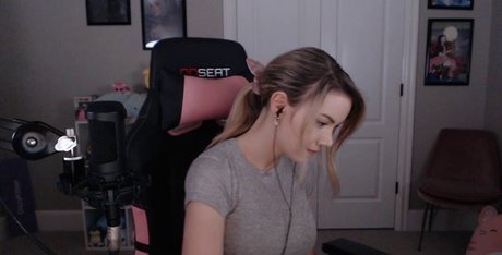 Dizzykitten hot model img