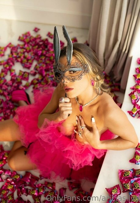 skinny babe onlyfans beautiful photo