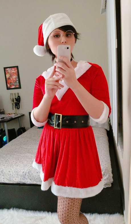 milkteamomoko nudes actress photos