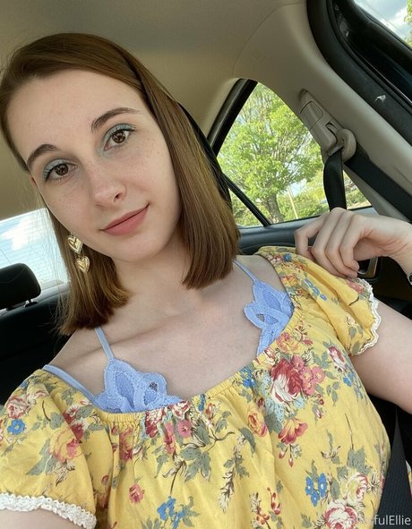 blissfulellie exclusive pornstar photo