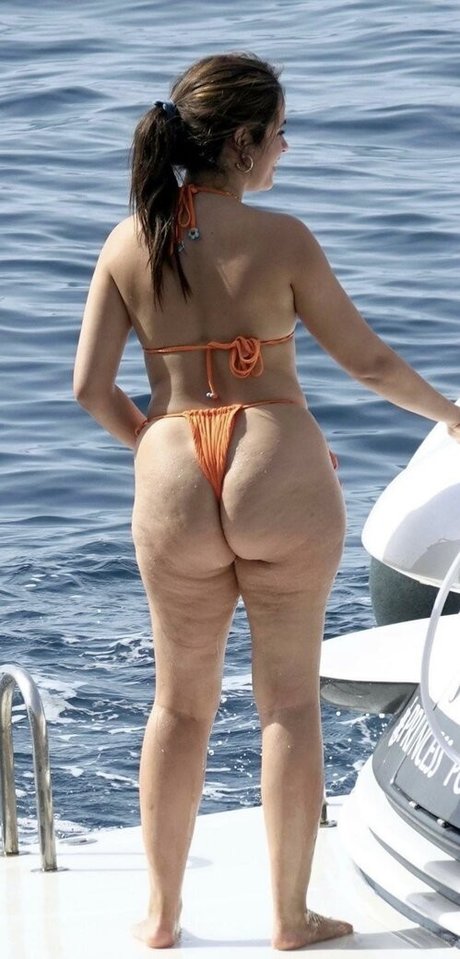 gorgeous milf onlyfans hot naked img