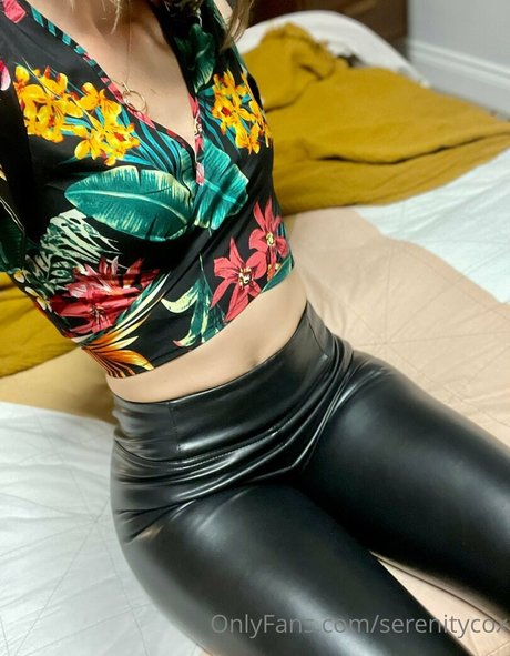 serenitycox nudes model pics