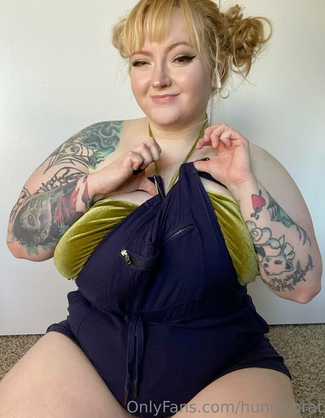 hunny brat pornographic model images