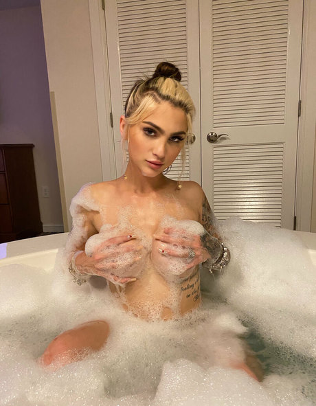 woahnatty hot star img