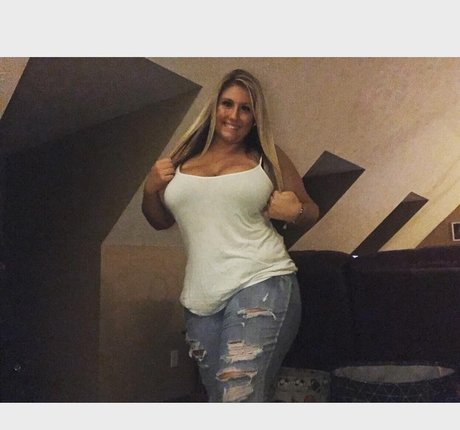 Lauren Lincoln erotic star picture