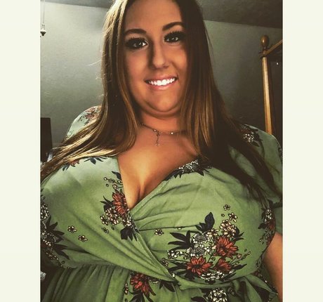 Lauren Lincoln nude model gallery