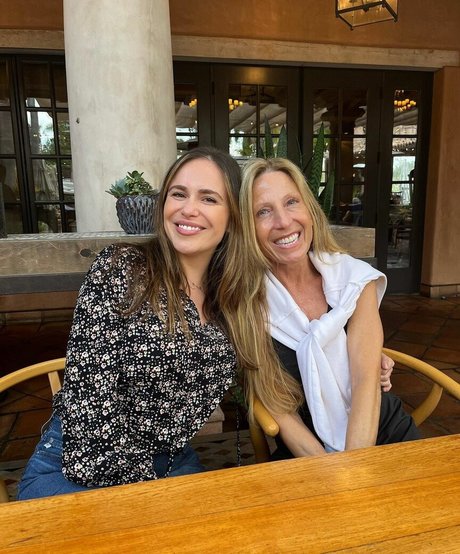 Nicolle Gironda model sexy photos