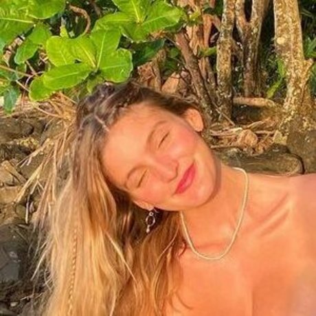 Isabella Abell perfect star img