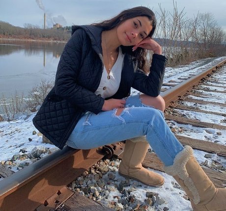 Nicole Fatone perfect star images