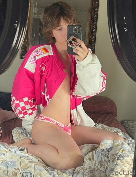 Bisectual model nude photo